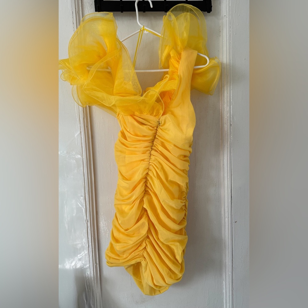 ASOS Curve Yellow One-Shoulder Ruffle Mini Dress - Picture 5 of 6